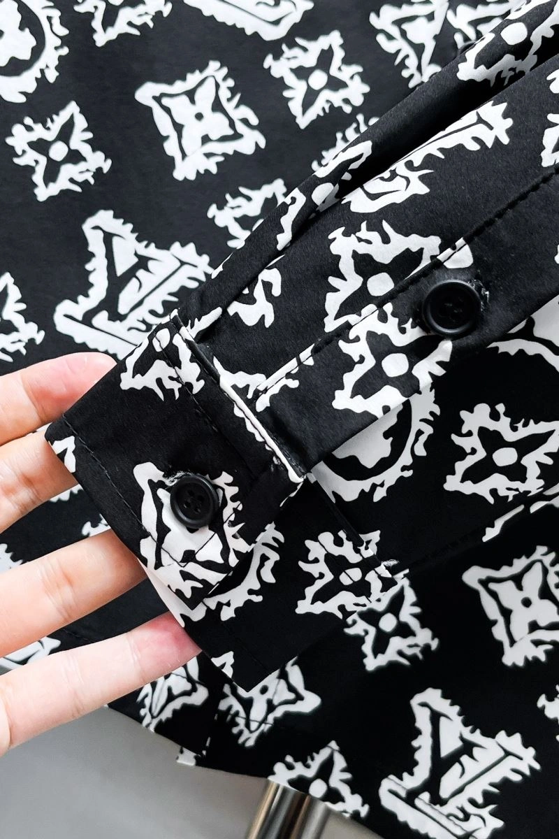 Sporty Louis Vuitton Shirts 137513