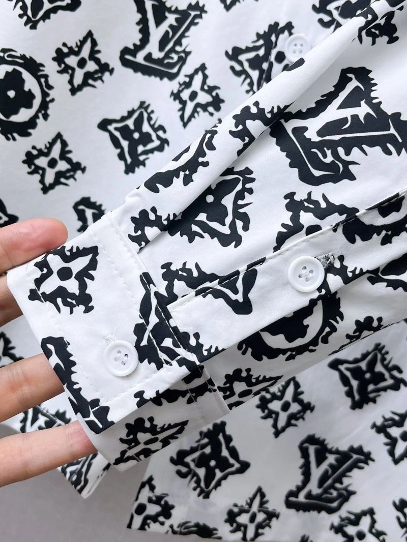 Louis Vuitton Shirts Chic 137469