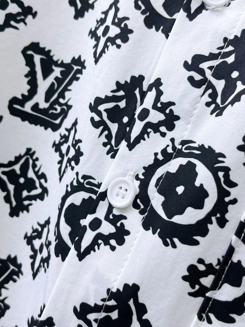 Louis Vuitton Shirts Chic 137469