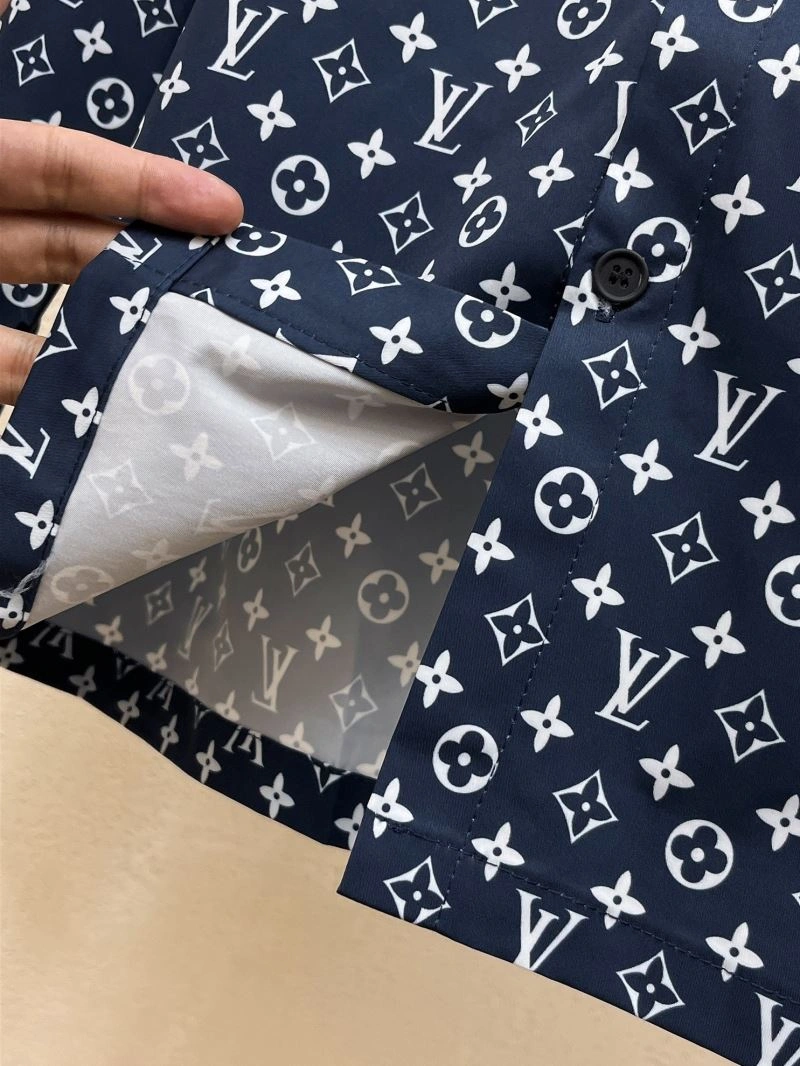 Louis Vuitton Shirts Sleek 137446