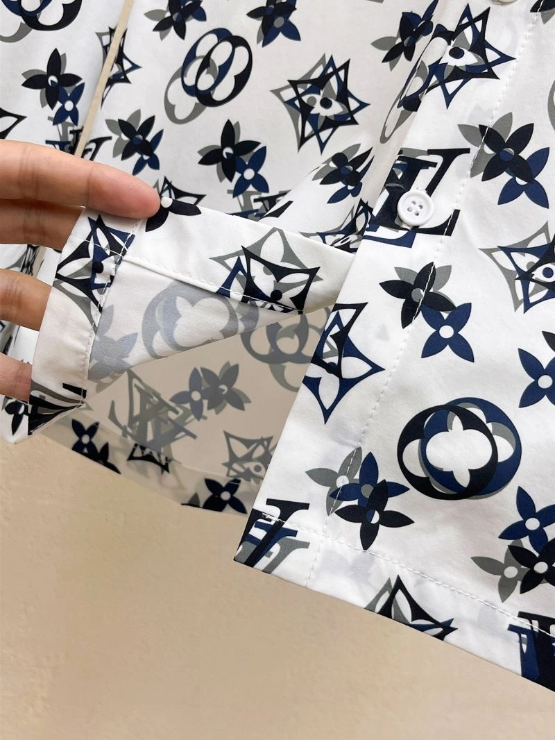 Classic Louis Vuitton Shirts 137441