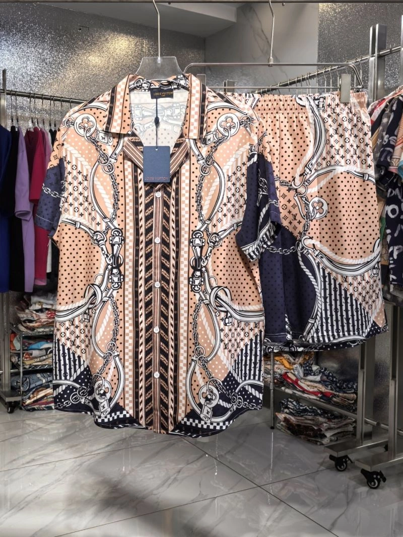 Louis Vuitton Shirts Colorful 136473