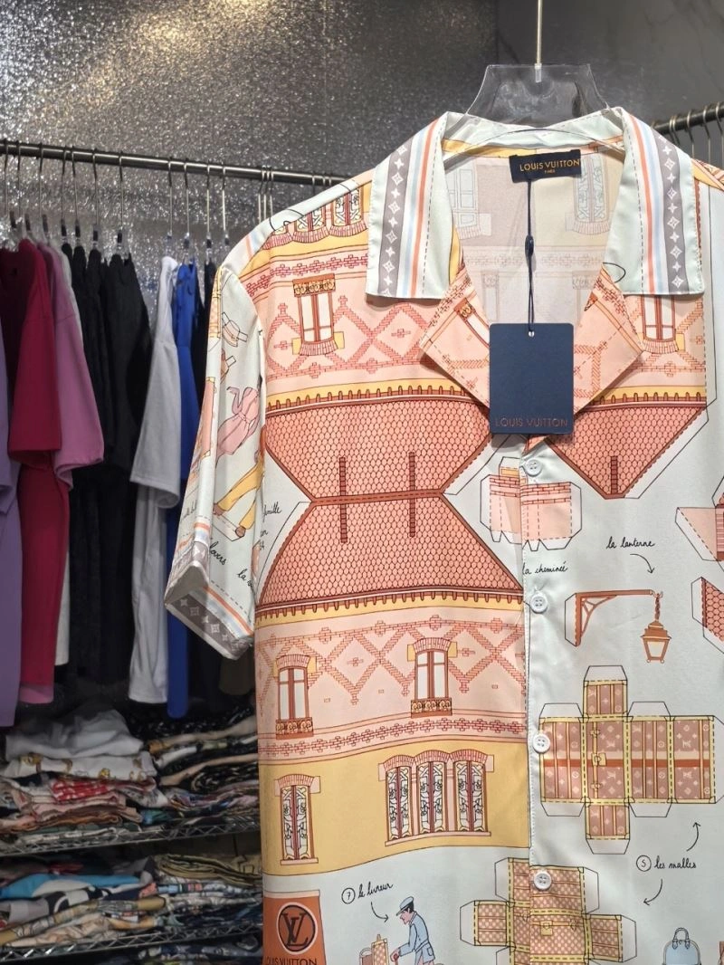 Louis Vuitton Shirts EyeCatching 136485
