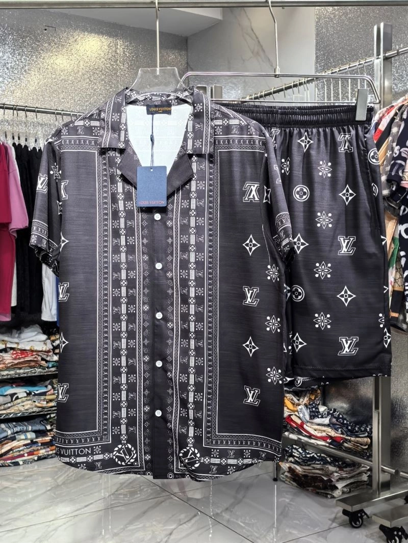 DailyWear Louis Vuitton Shirts 136476