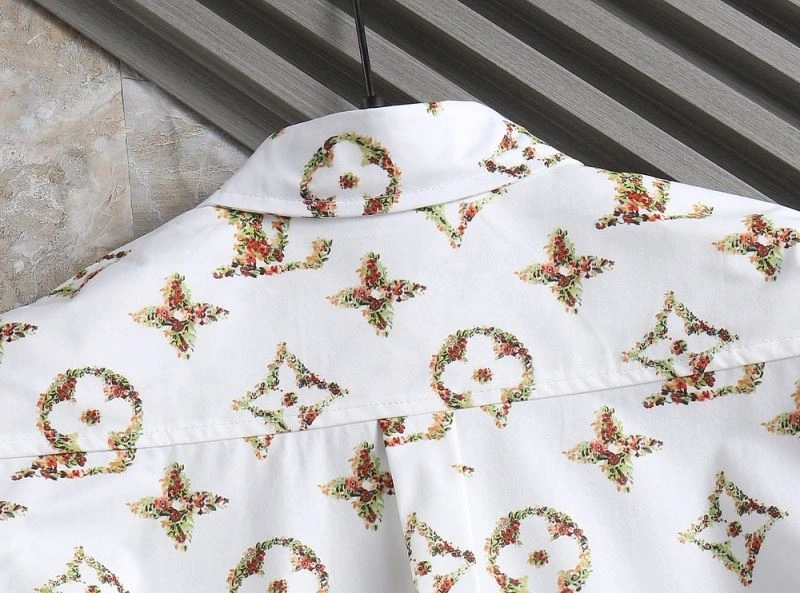 Premium Louis Vuitton Shirts 136471