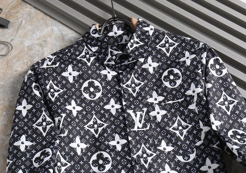 Trendsetting Louis Vuitton Shirts 136477