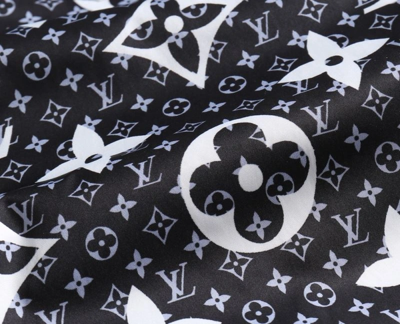 Trendsetting Louis Vuitton Shirts 136477