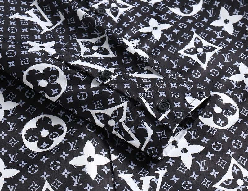 Trendsetting Louis Vuitton Shirts 136477
