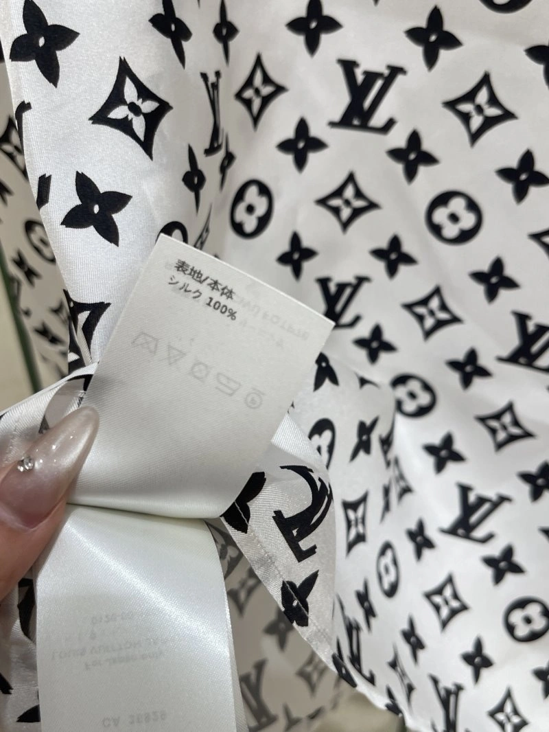 WeatherProof Louis Vuitton Shirts 131047