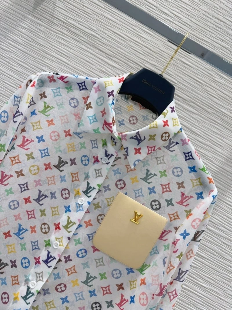 Lightweight Louis Vuitton Shirts 131743