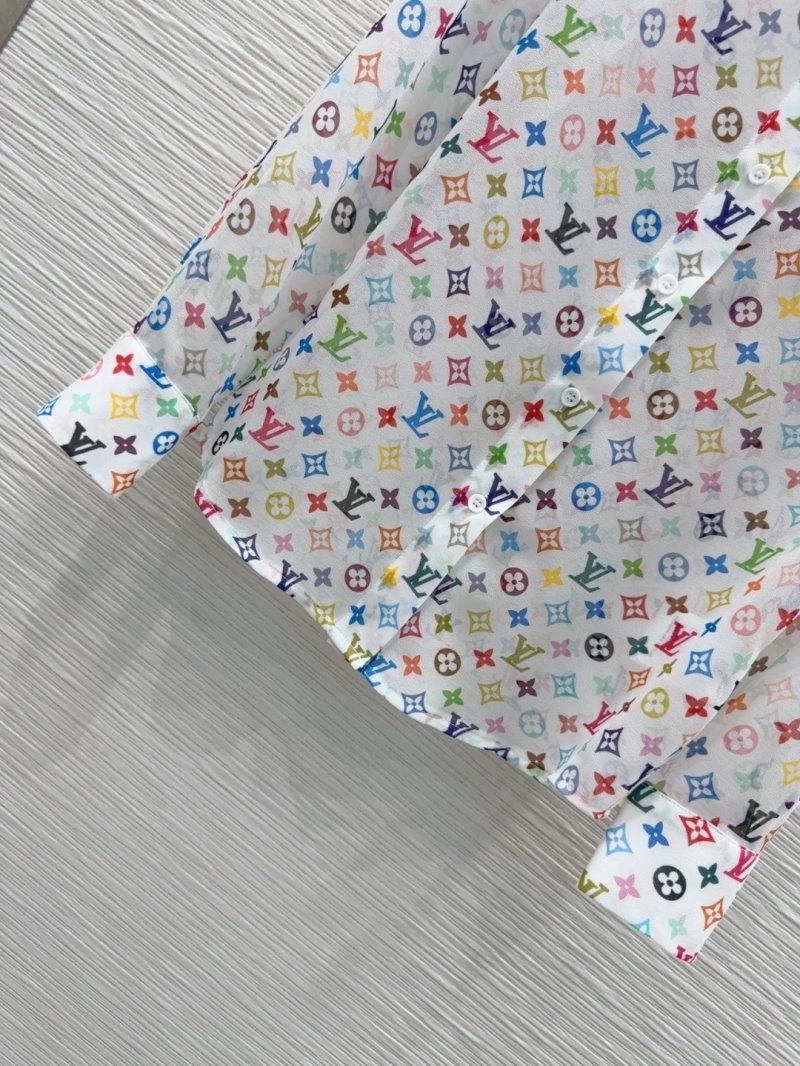 Lightweight Louis Vuitton Shirts 131743