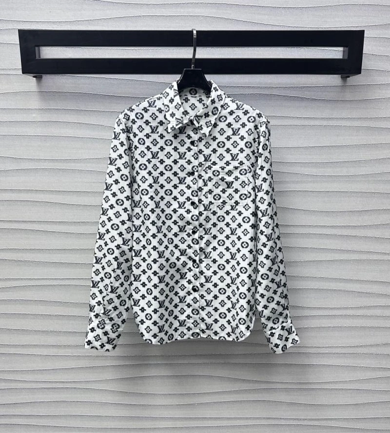 Functional Louis Vuitton Shirts 130679