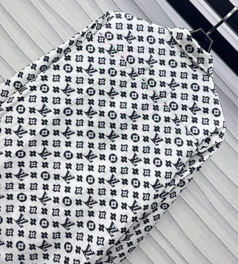Functional Louis Vuitton Shirts 130679