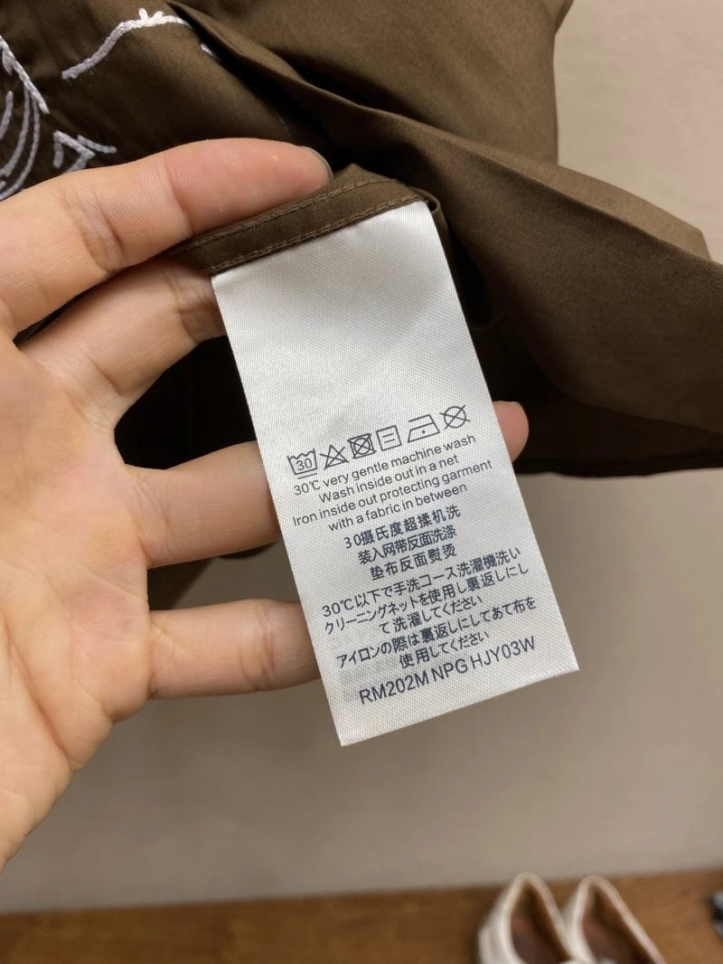 Snug Louis Vuitton Shirts 135778