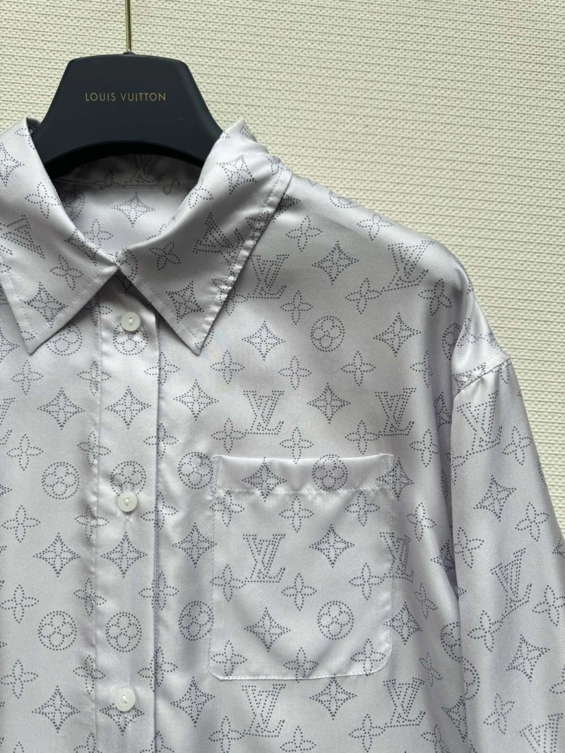 Sporty Louis Vuitton Shirts 131364