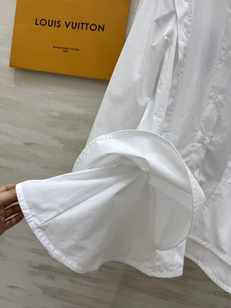 Minimalist Louis Vuitton Shirts 131252