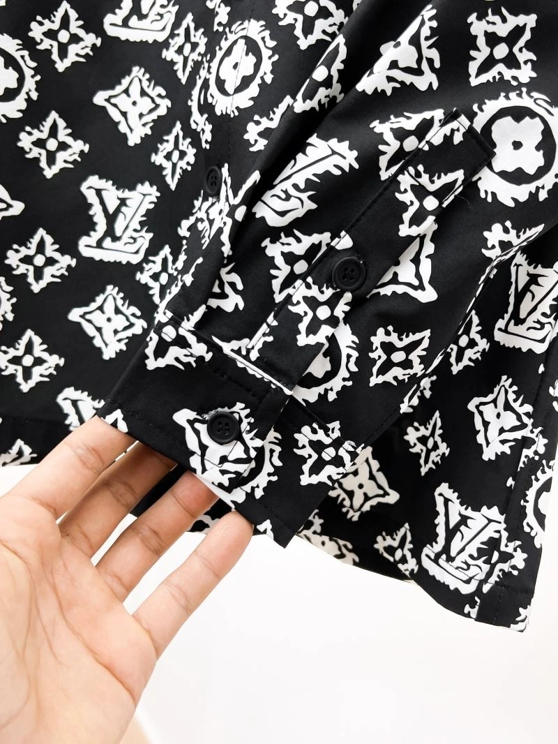 Classic Louis Vuitton Shirts 133754