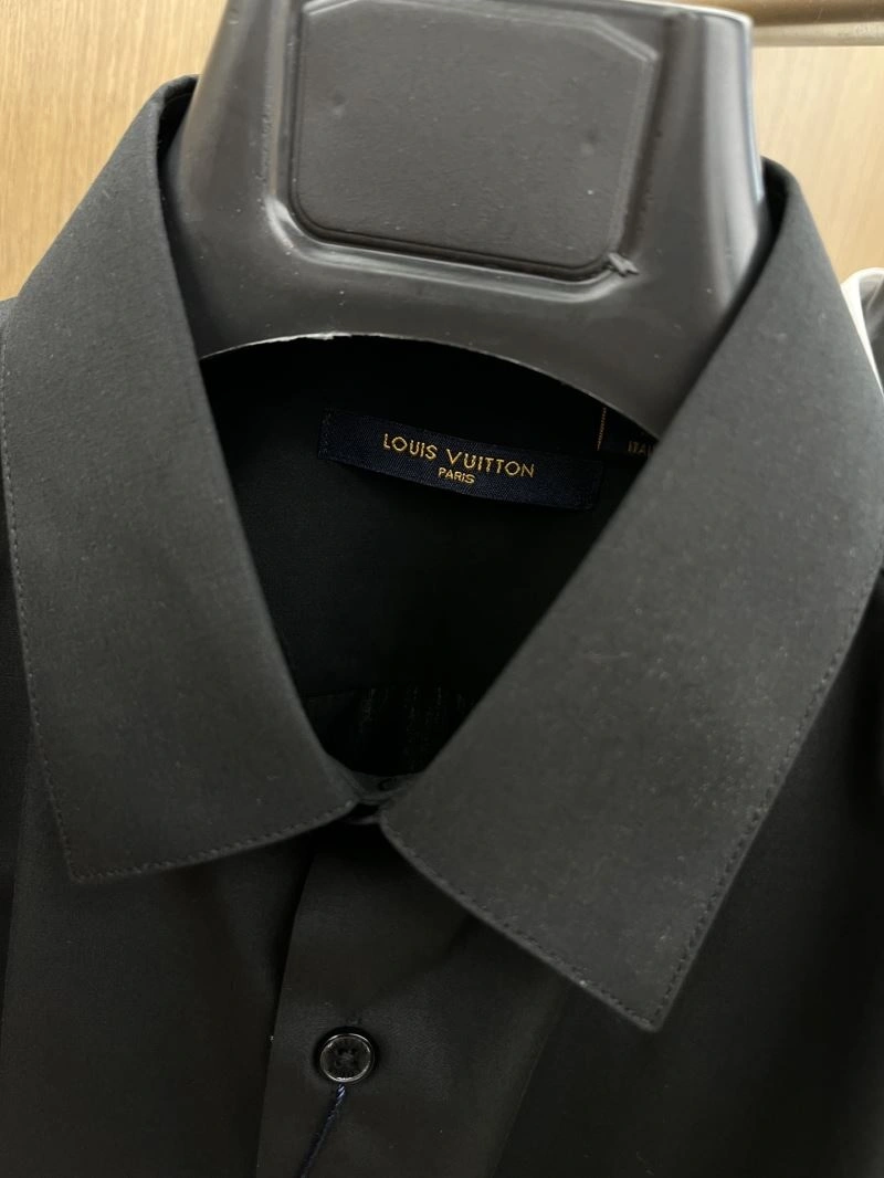 Stretchable Louis Vuitton Shirts 132808