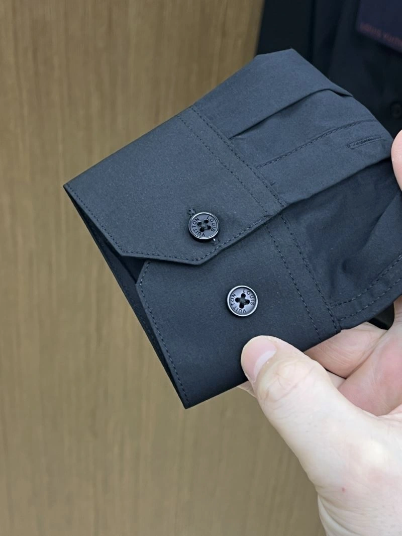 Stretchable Louis Vuitton Shirts 132808