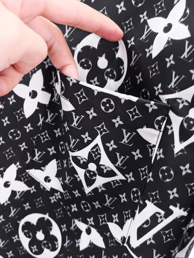 Louis Vuitton Shirts Vibrant 132779