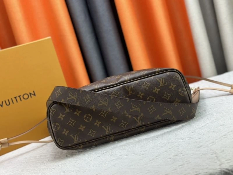 Premium Louis Vuitton Shopping Bags 80407