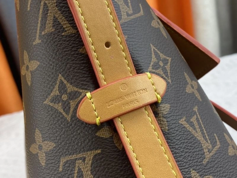 Durable Louis Vuitton Shopping Bags 80398