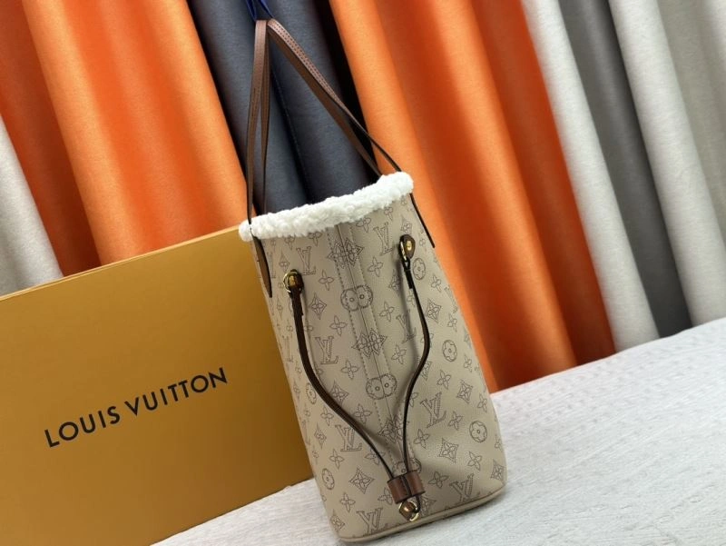 Neat Louis Vuitton Shopping Bags 80389
