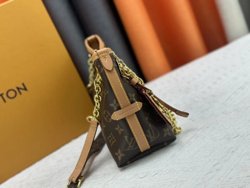 Louis Vuitton Shopping Bags Neat 78904