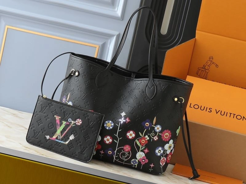 Sporty Louis Vuitton Shopping Bags 80385