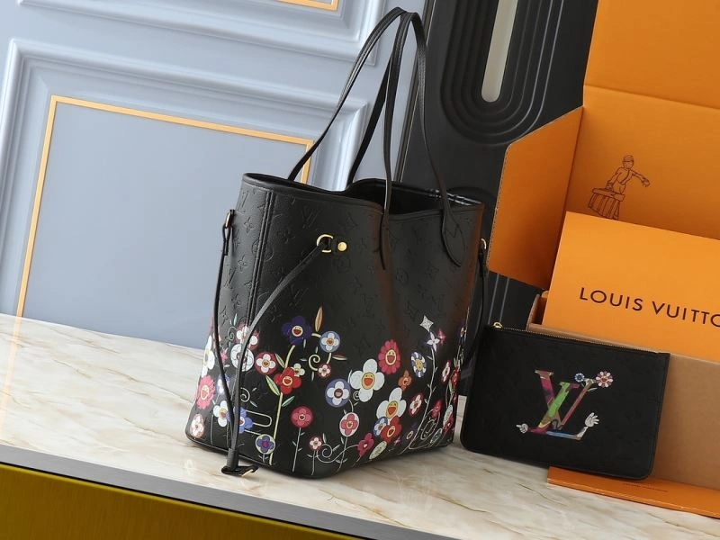 Sporty Louis Vuitton Shopping Bags 80385