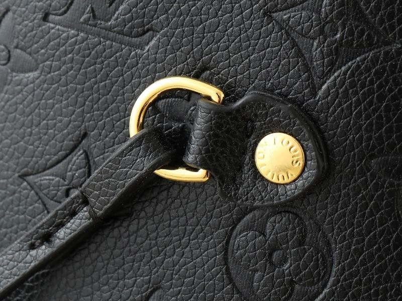 Sporty Louis Vuitton Shopping Bags 80385