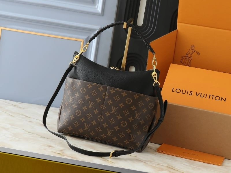 Durable Louis Vuitton Shopping Bags 80402