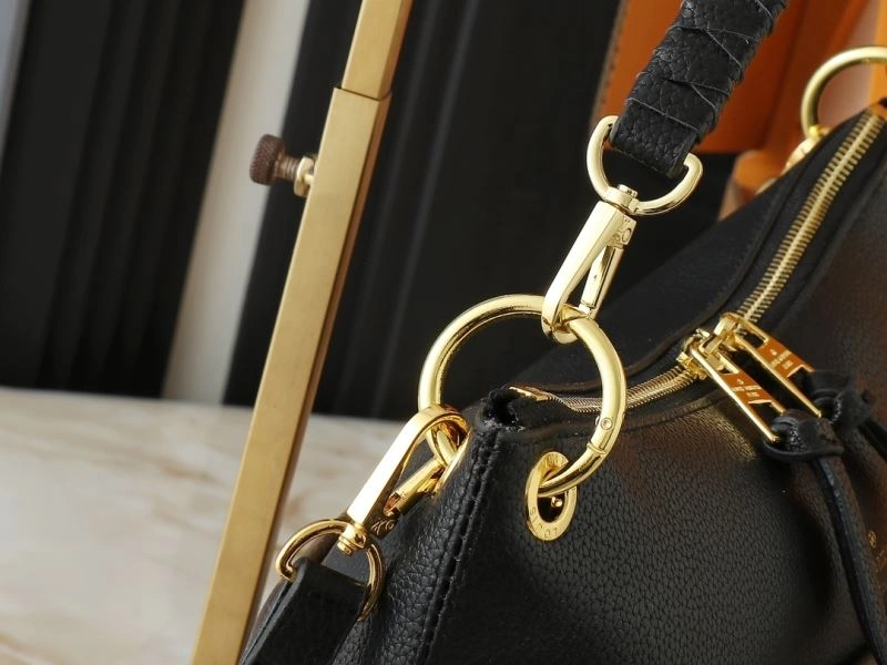 Durable Louis Vuitton Shopping Bags 80402
