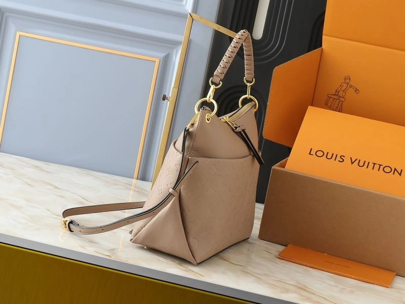 Louis Vuitton Shopping Bags Attractive 80399