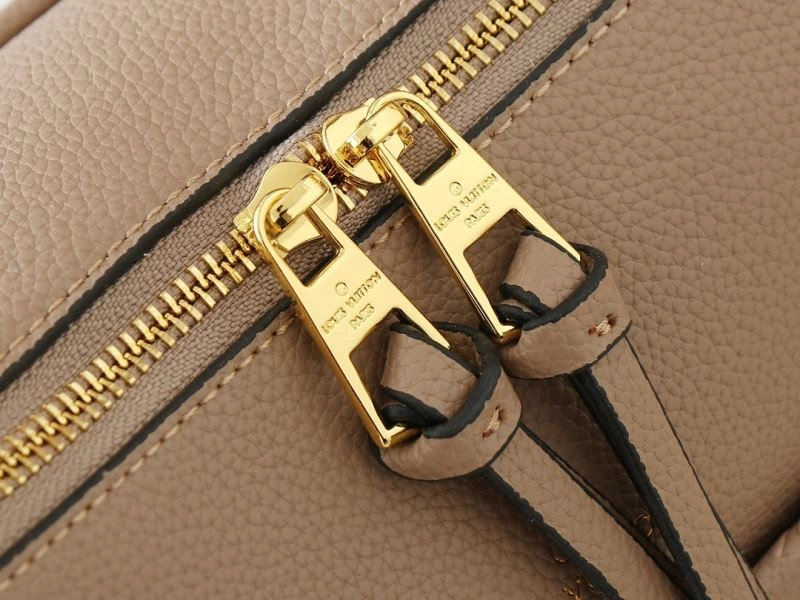 Louis Vuitton Shopping Bags Attractive 80399