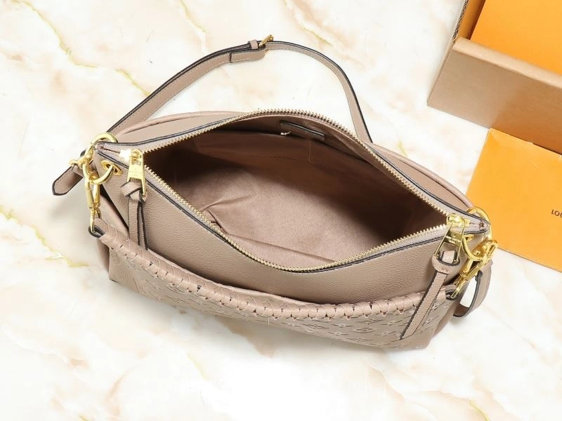 Louis Vuitton Shopping Bags Attractive 80399