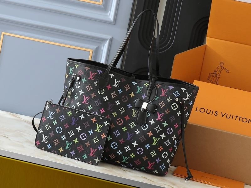 Breathable Louis Vuitton Shopping Bags 80371