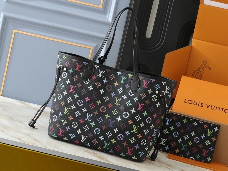 Breathable Louis Vuitton Shopping Bags 80371