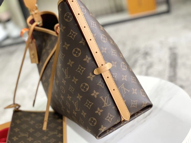 Louis Vuitton Shopping Bags EasyMatch 94243