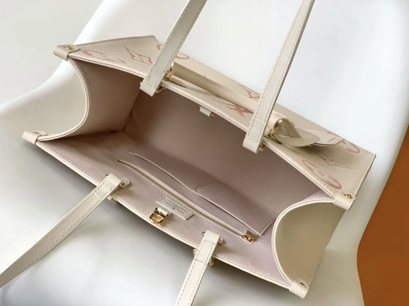 Breathable Louis Vuitton Shopping Bags 94239
