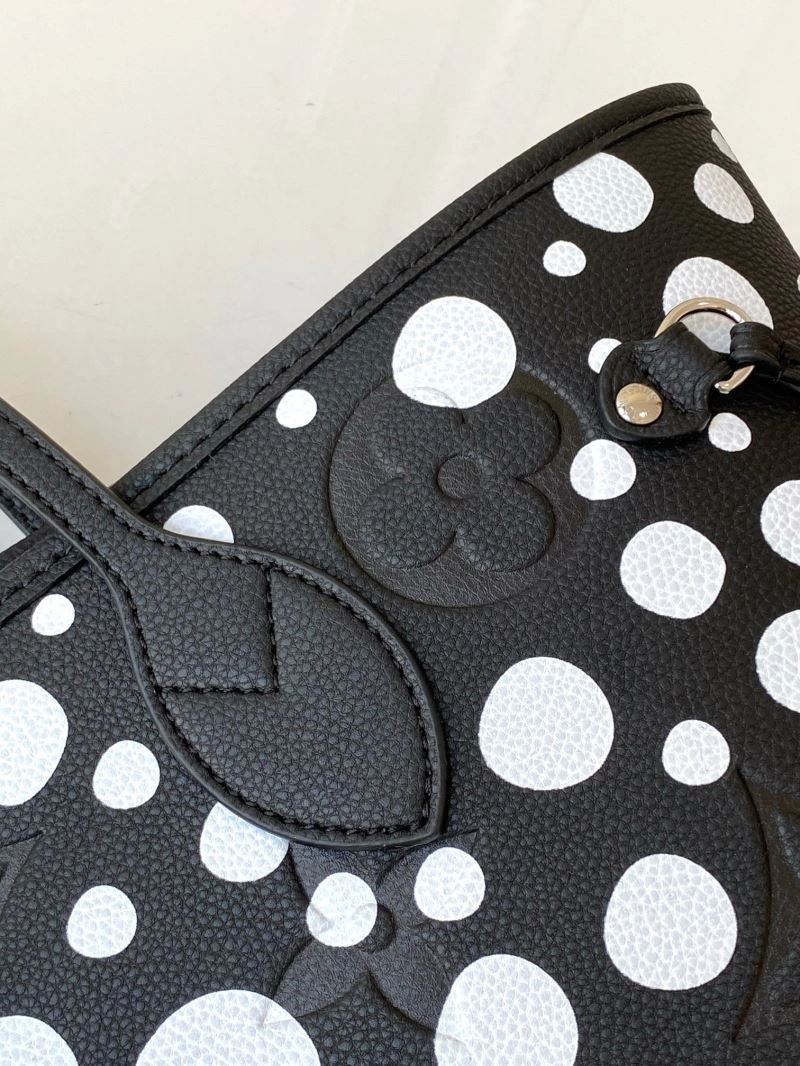 Breathable Louis Vuitton Shopping Bags 94240