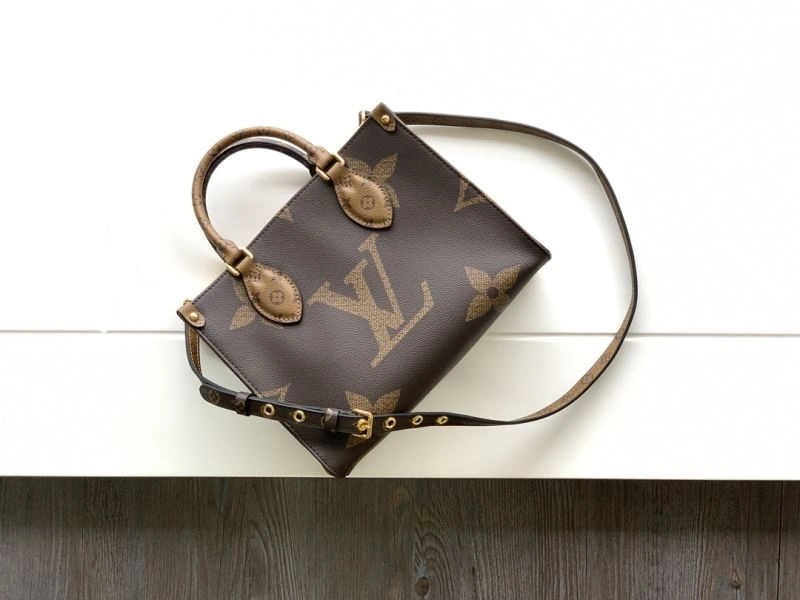 Louis Vuitton Shopping Bags Youthful 94238