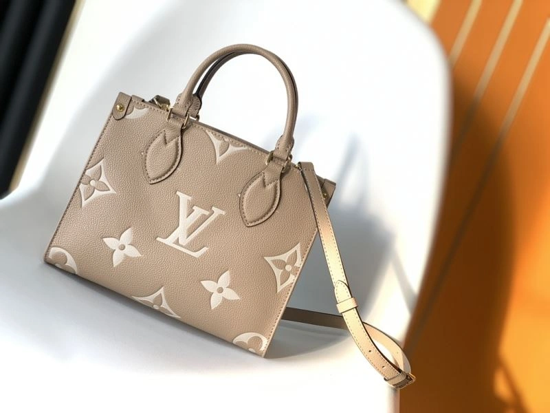 Bright Louis Vuitton Shopping Bags 94209