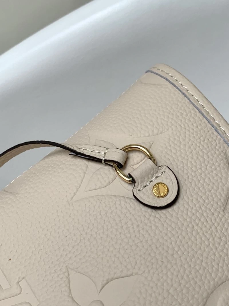 Lightweight Louis Vuitton Shopping Bags 94208