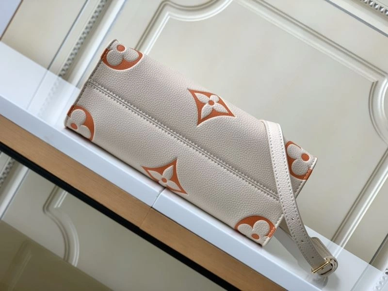 Resilient Louis Vuitton Shopping Bags 94204