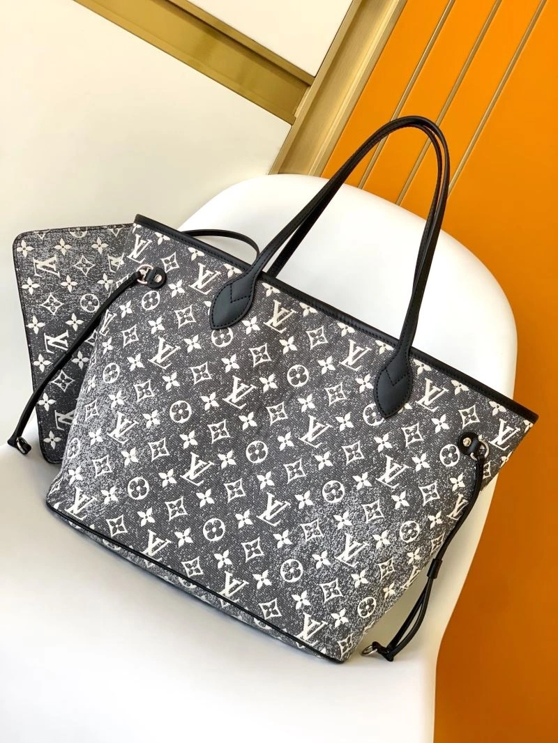 Breathable Louis Vuitton Shopping Bags 94008