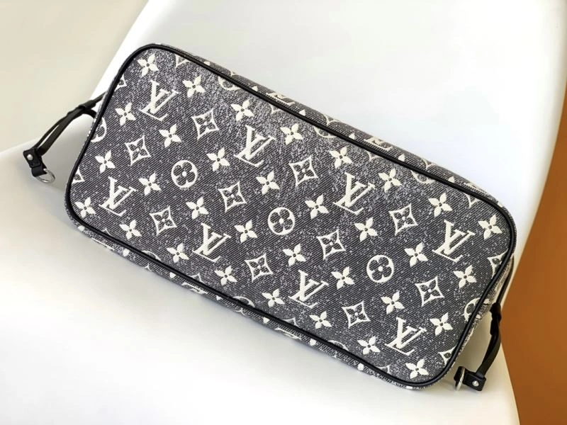 Breathable Louis Vuitton Shopping Bags 94008