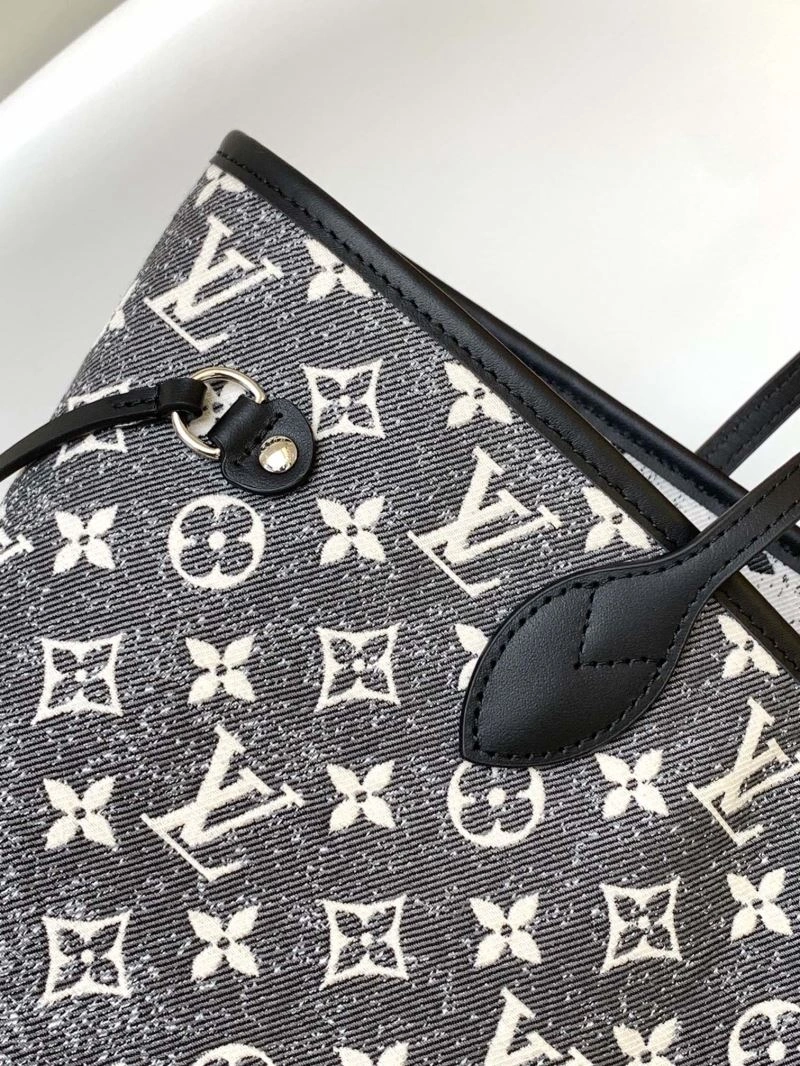 Breathable Louis Vuitton Shopping Bags 94008