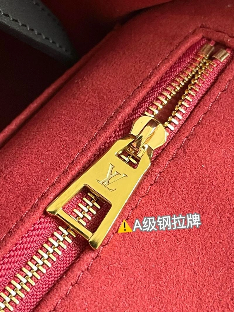 EyeCatching Louis Vuitton Shopping Bags 94022