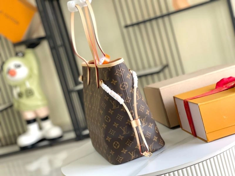 Breathable Louis Vuitton Shopping Bags 93994